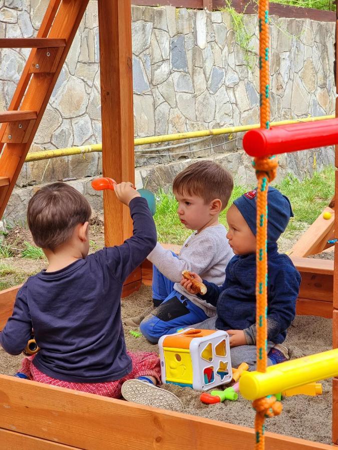 Pensiunea Moldova Piatra Neamţ Buitenkant foto