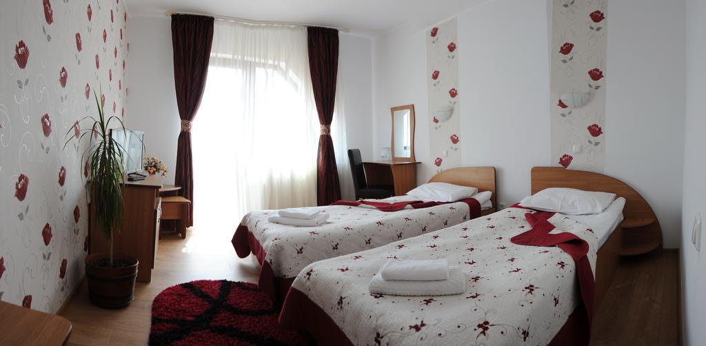 Pensiunea Moldova Piatra Neamţ Buitenkant foto